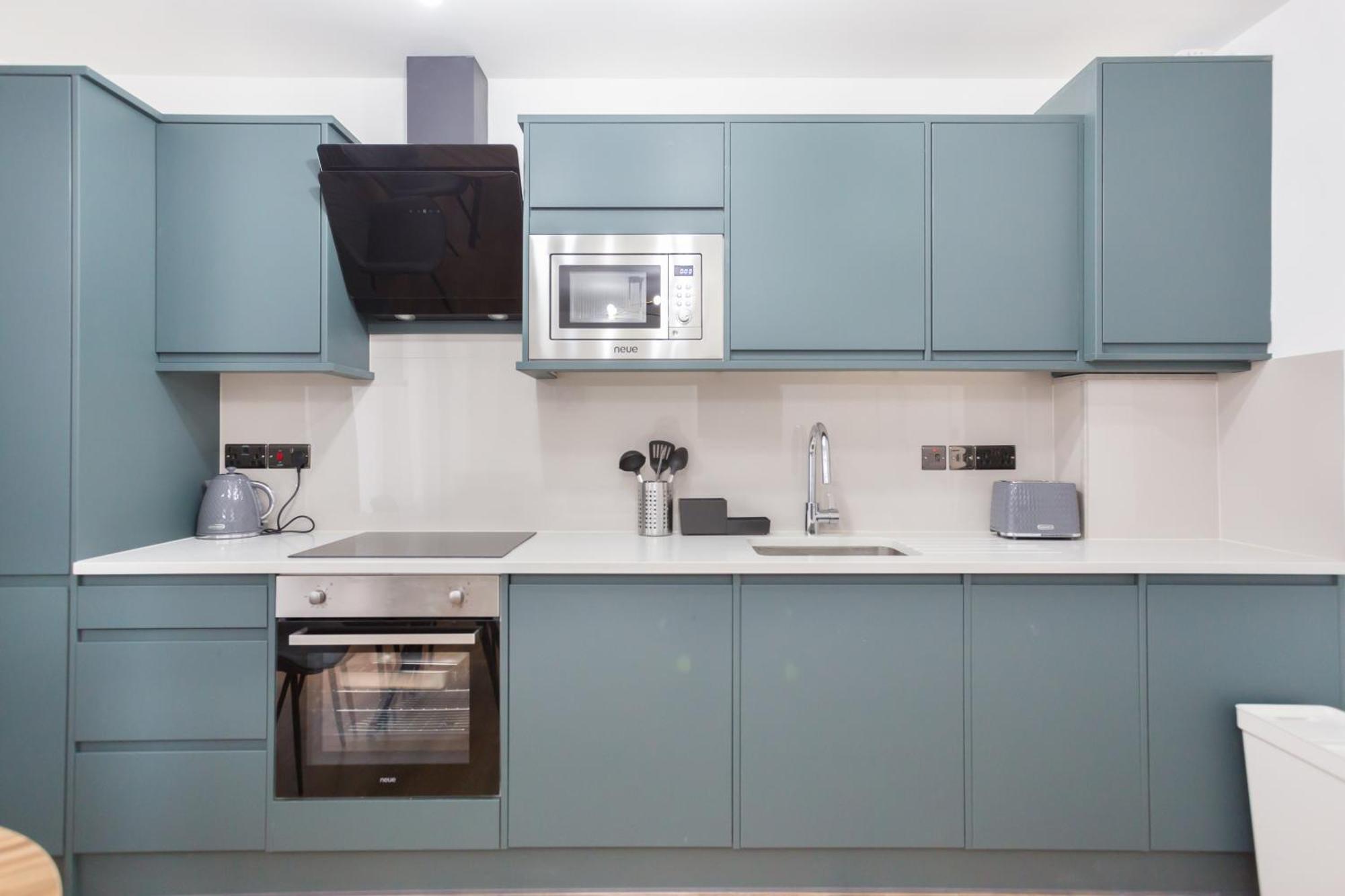 City Centre One Bedroom Apartment Next To Station, Newly Renovated London Exterior foto